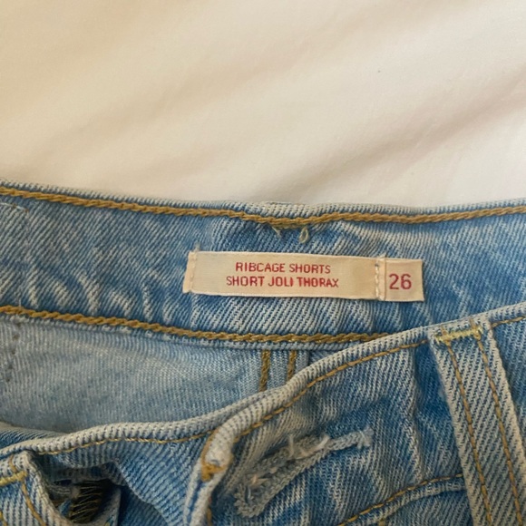 🤖Perfect Levi’s jean shorts🤖 - Picture 5 of 5